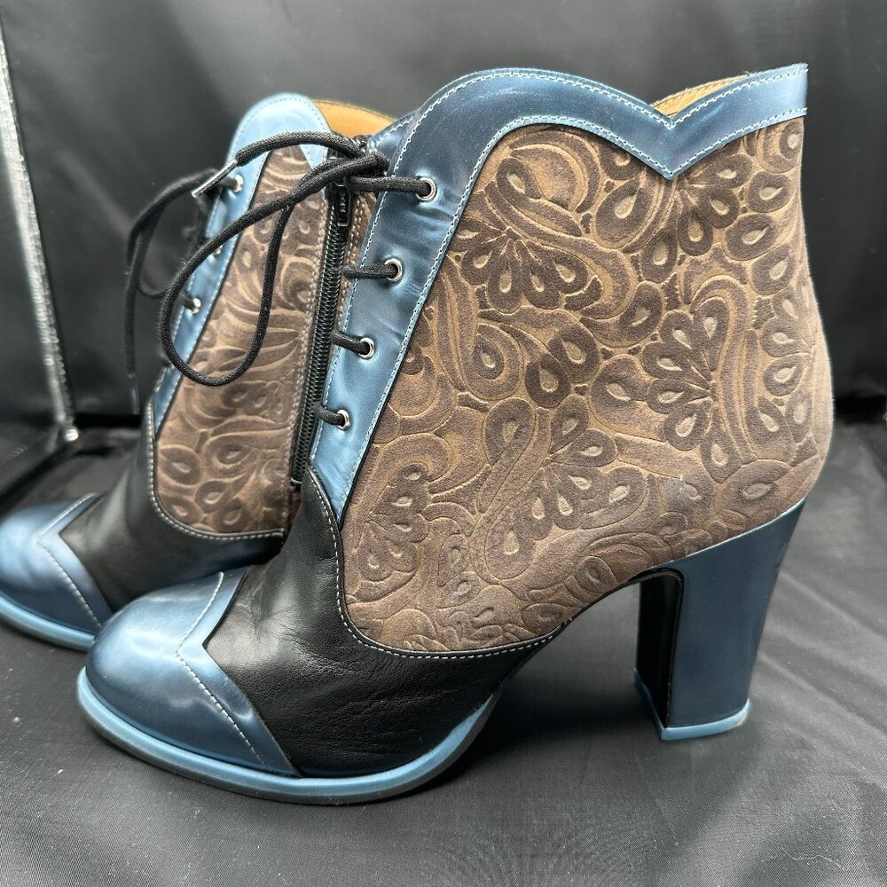 John Fluevog Ankle Boot Carmen-Attic Size 9 Women's Brown w Blue trim 3.5" heel